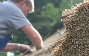 professional Dun Colbost thatchers